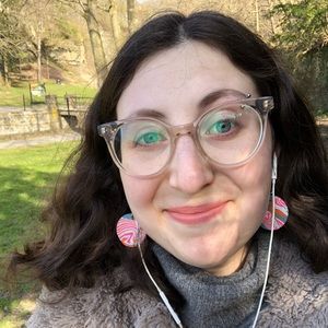 Meet your Posher, Stephanie